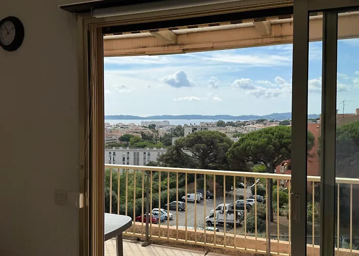 Avec Balcon Vue * סן-מקסים