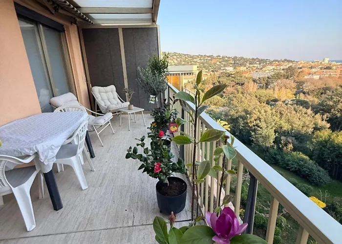 ベッド・アンド・ブレックファスト Avec Balcon Vue *